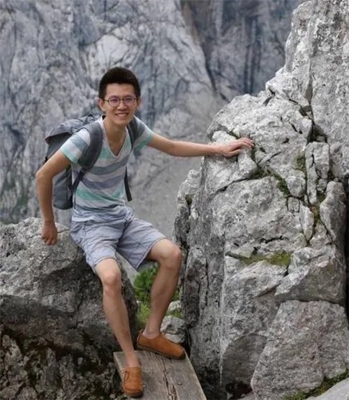 高考状元辱骂同胞是“支蛆” 本人称:口头之争无意冒犯