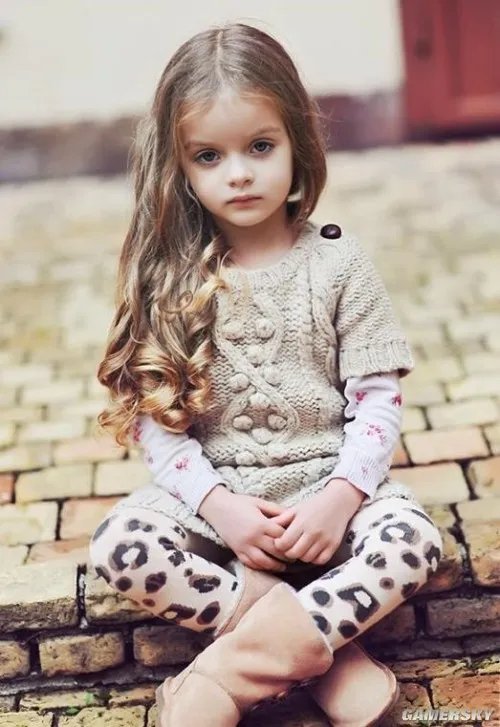 萌的心都化了 比二次元还萌的三次元小萝莉