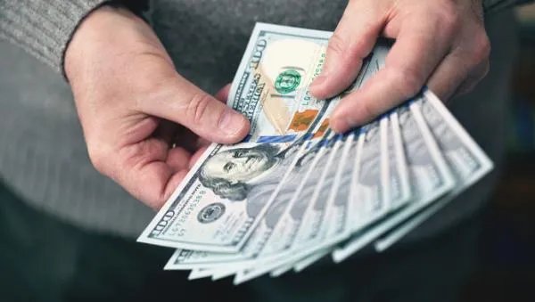 关于人民币对美元汇率升到6.5时代一事，你有何看法?