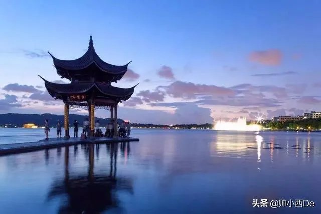 长安大学学霸4年获得奖学金6万，最大的遗憾是没有谈一场恋爱，你呢？