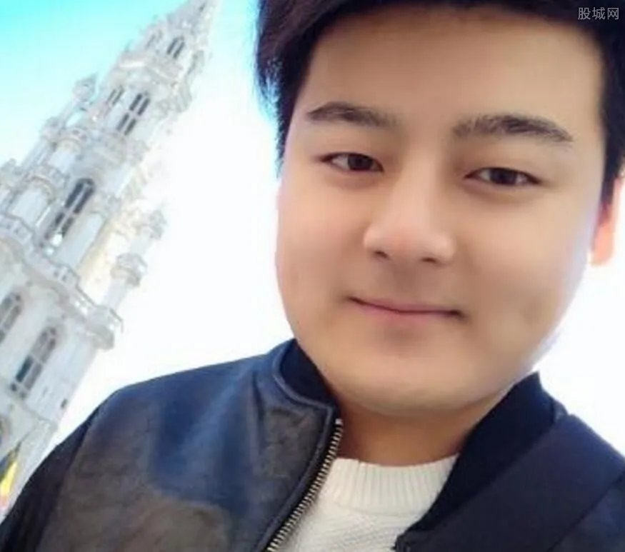 快乐大本营黑衣人小方是谁 小方个人资料有哪些