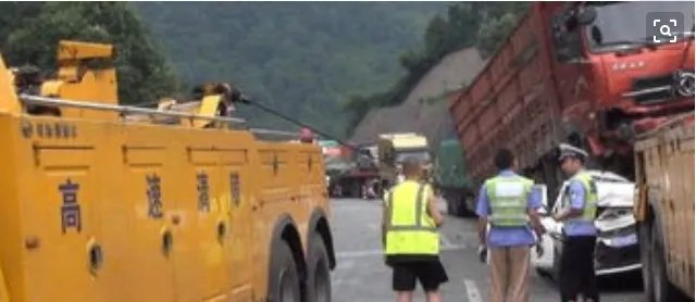 京昆高速7车连撞具体情况怎么样?