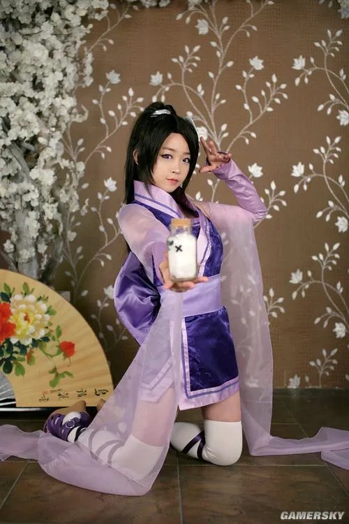 韩国妞推出诱人新cosplay作品 邪恶少女Elsie