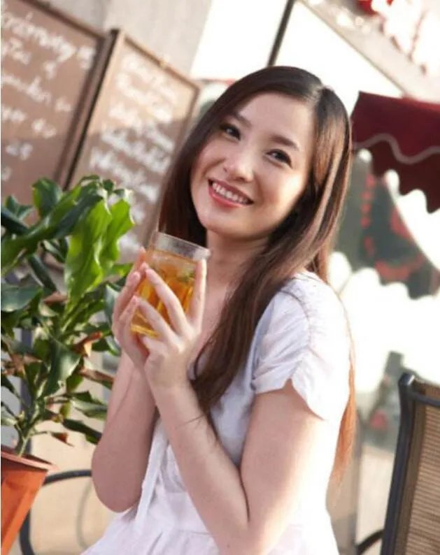 杨冰阳为什么叫ayawawa 她的淘宝店怎么关了