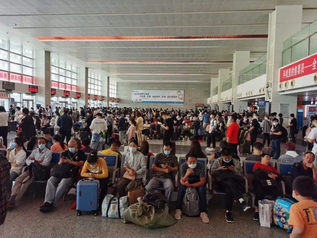 十一长假高速将迎拥堵高峰,需要做好哪些准备?