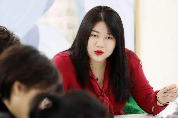 杨天真反对所有艺人恋情公开，因公布恋情事业凉凉的明星有哪些？