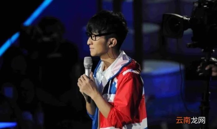 快乐男声获得全国九强的贾盛强 快乐男声贾盛强