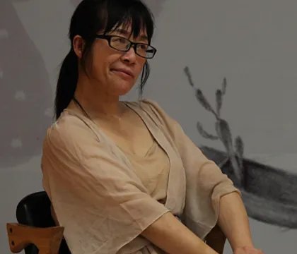 余秀华被家暴后分手,男方赔礼道歉,结果如何?