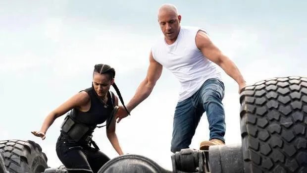 你对《花木兰》全球撤档怎么看?