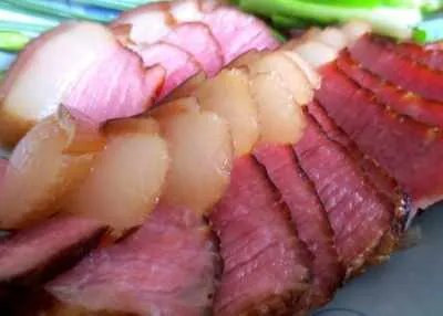 一人食小份制年夜饭需求增加，你们家的年夜饭是怎么样的？