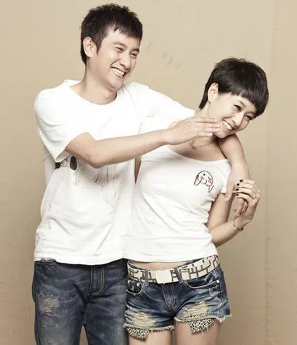 马伊琍深夜探班文章惹争议  网友讽刺两人演戏秀恩爱