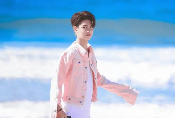 黄明昊专辑删除与金子涵合作曲，对两人是否有所影响？