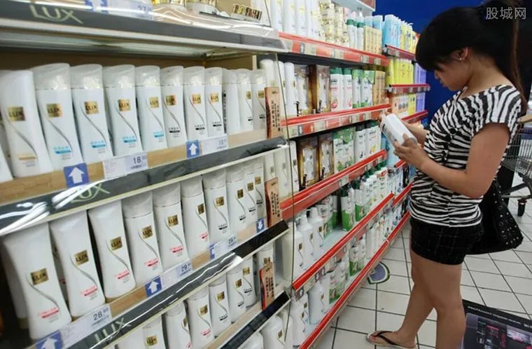 蜂花辟谣老板含泪直播 不是杂牌已有37年历史