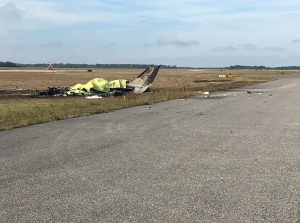 美国佛州一架双引擎飞机坠毁伤亡情况怎么样?