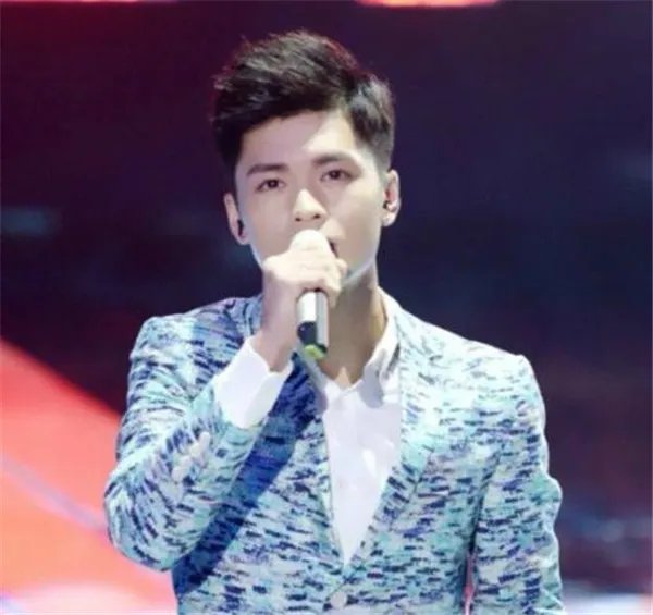 宁桓宇妈妈去世了吗家庭背景曝光 中国第一男神宁桓宇为何叫七哥