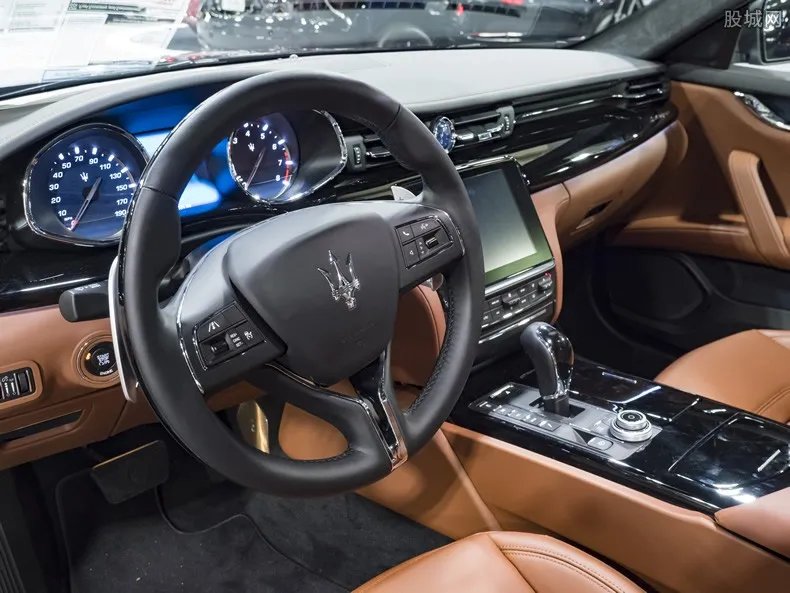 孔蒂爱车被砸坏 造成数千英镑的损失