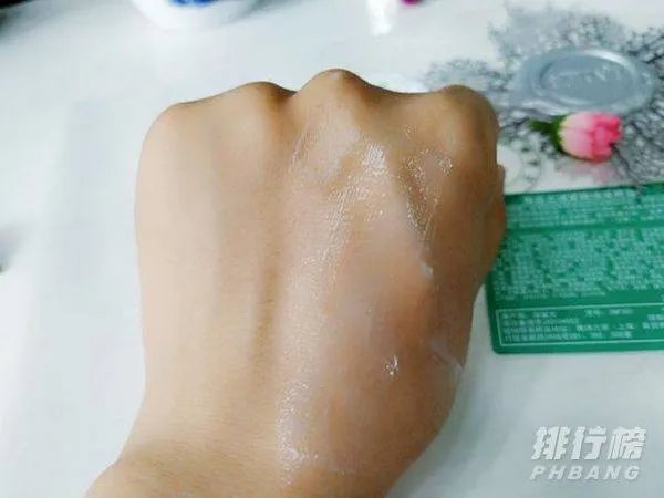 海蓝之谜紧致焕采眼霜怎么样_海蓝之谜紧致焕采眼霜适合什么年龄用