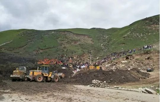 青海玛沁山体滑坡情况是怎样的?