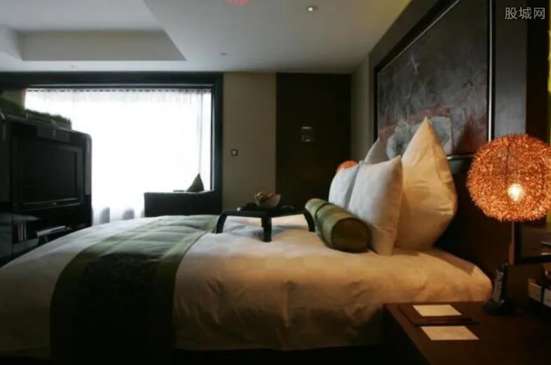 男子酒后进错房 酒后犯浑入狱4个月后果很严重