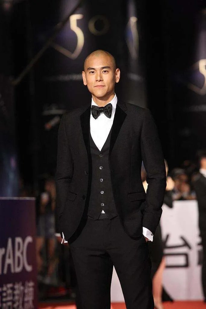 彭于晏怎么就得罪了成龙被封杀 彭于晏五宗罪具体内容得罪过的人