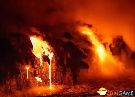 摄影师冒险拍火山 无人机部件在高温下开始融化