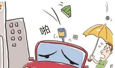 刮落坠物砸中路人是怎么回事?