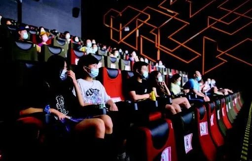 如何看待情人节单日票房首次破10亿？