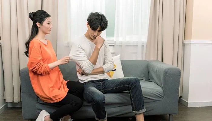 丈夫给第三者18万妻子起诉全要回是怎么回事