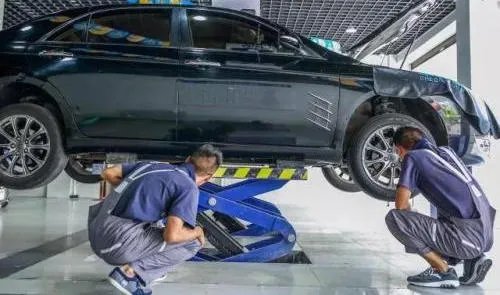 福特8座越野车 100多万的叫什么名字