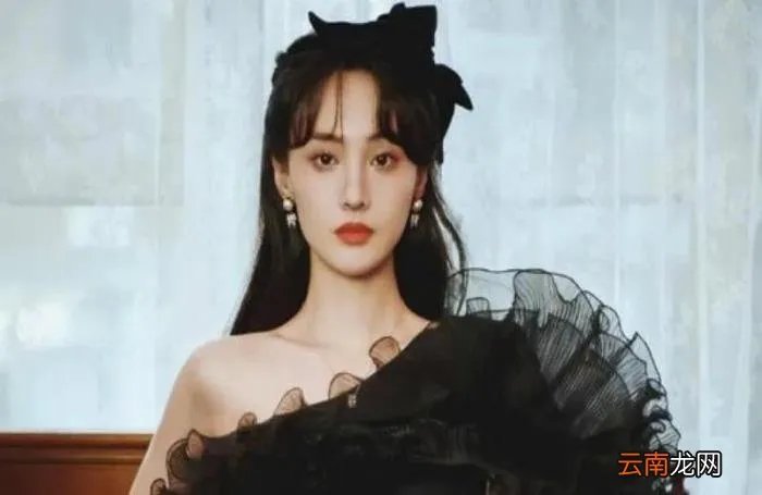 郑爽的替身是谁 郑爽替身妍妍微博