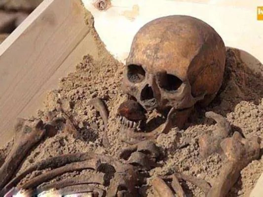 人死后身上这东西竟会悄悄变长（胆小勿进）