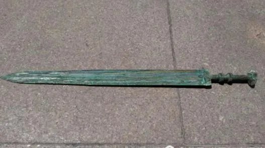 男子迁坟挖出这物 专家的话惊人