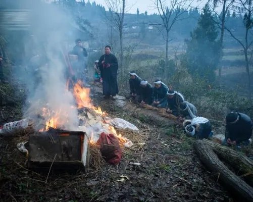记录湘西土家族神秘葬礼 看完震惊(组图)