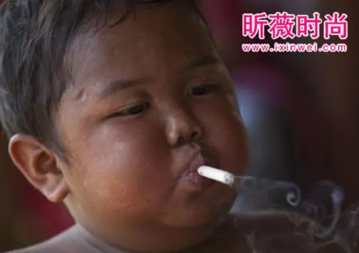 一天抽40根烟的男孩6年后竟成这样(图)