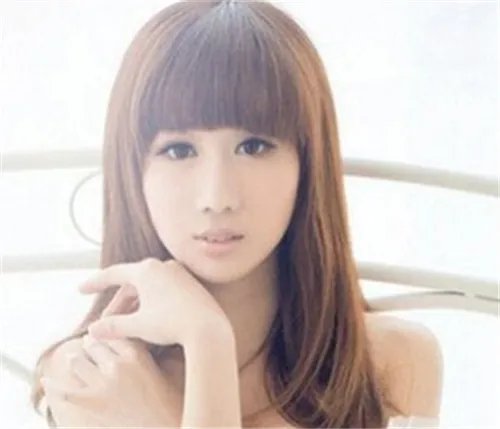 齐刘海新娘发型图片   齐刘海造型步骤详解