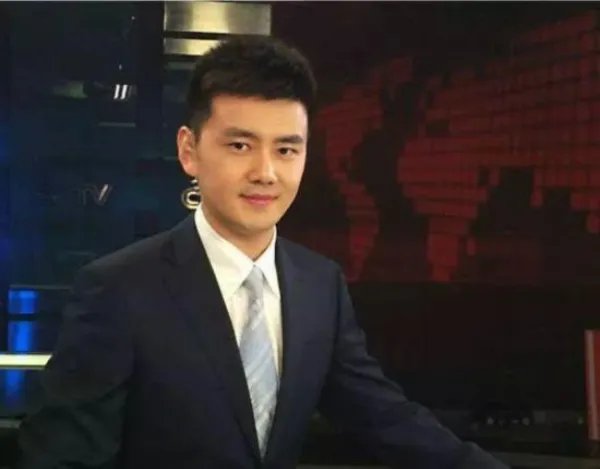 央视新闻又迎新人，这位新主播有何工作背景？