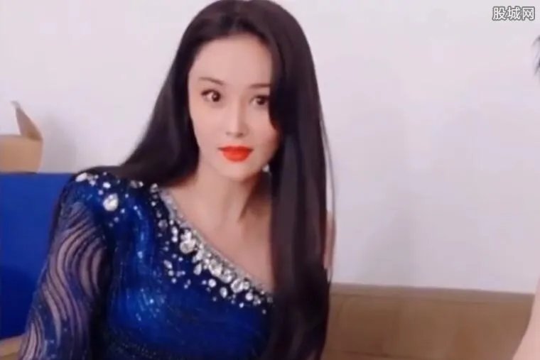 王思聪点评张馨予 张馨予总资产多少亿一家五口的照片曝光