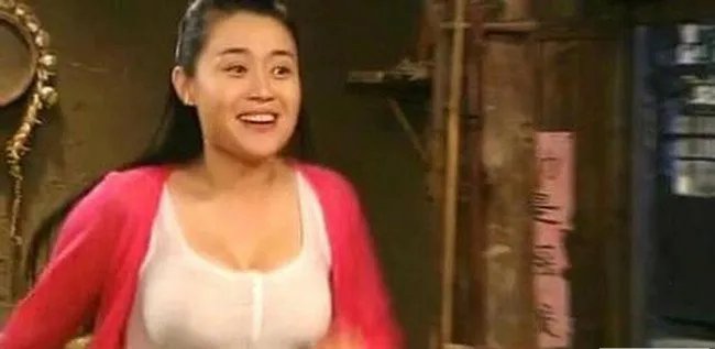 杨晓燕胸围透视图 杨晓燕爆乳好身材