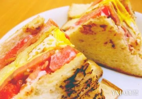 女子做早餐不重样微博走红减肥食谱