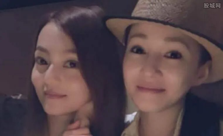 张韶涵与妹妹撞脸 两人竟如此相似基因太强大了