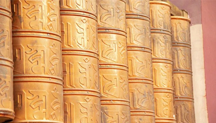 本是青灯不归客全诗出处