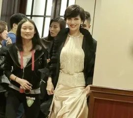 黄锦燊有钱吗 赵雅芝在香港当上了老板娘