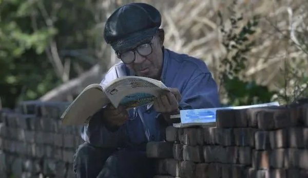 新疆76岁大爷参加高考,高考有没有年龄的限制?