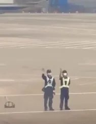 被萧山机场的飞机拜拜员可爱到了,安检工作都有哪些意义?