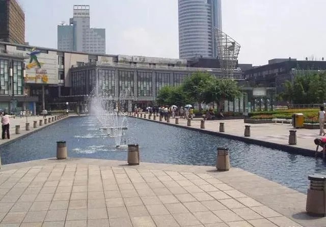 想在宁波购物,应该去哪里比较好?