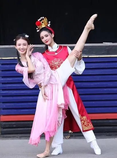 张歆艺儿子给金晨打call 张歆艺儿子四坨叫金晨妈妈什么情况