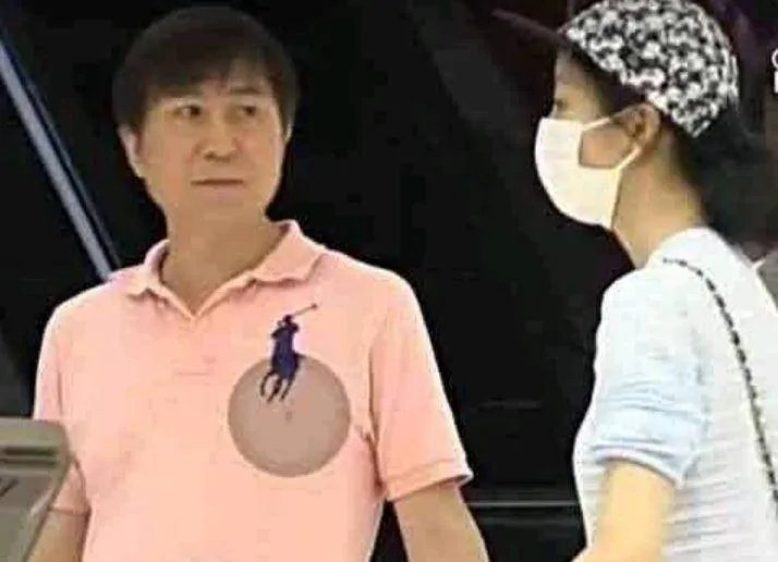 韩雪的老公万山资料简介相差几岁 万山是谁的儿子家世背景惊人