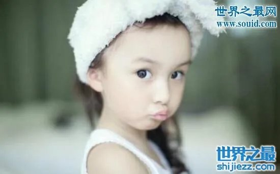 刘楚恬爸爸刘毅森照片曝光，一家人都是绝对的高颜值 