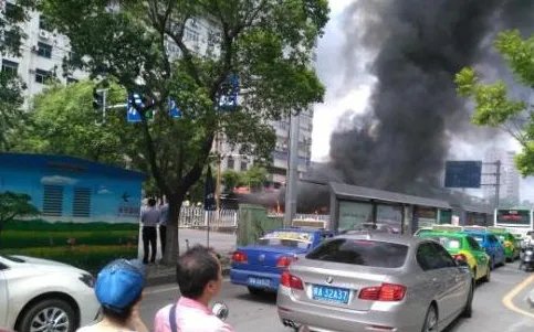 南昌公交车起火是人为还是意外?