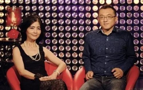 51岁女嘉宾牵手小17岁帅哥 非诚勿扰上演惊天逆袭